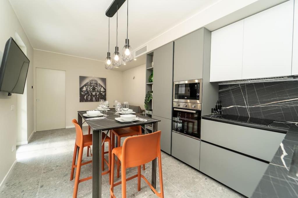 Apt 2 Min From The Cathedral With Private Parking Como Exterior photo