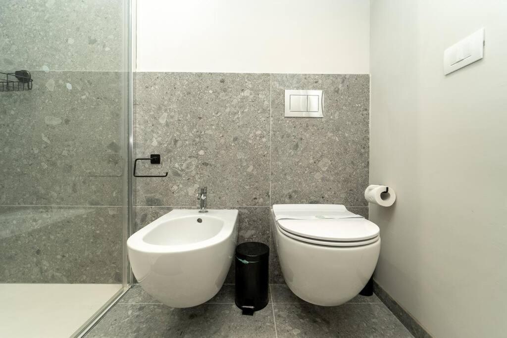 Apt 2 Min From The Cathedral With Private Parking Como Exterior photo