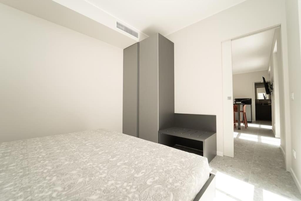 Apt 2 Min From The Cathedral With Private Parking Como Exterior photo