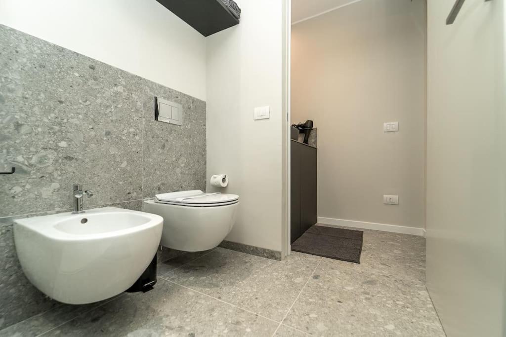 Apt 2 Min From The Cathedral With Private Parking Como Exterior photo